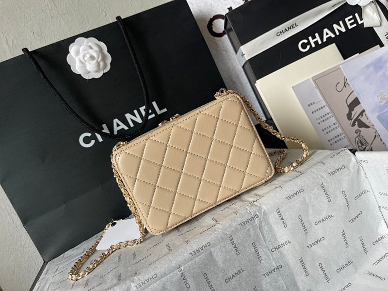 new-luxury-designer-bags-nm9348