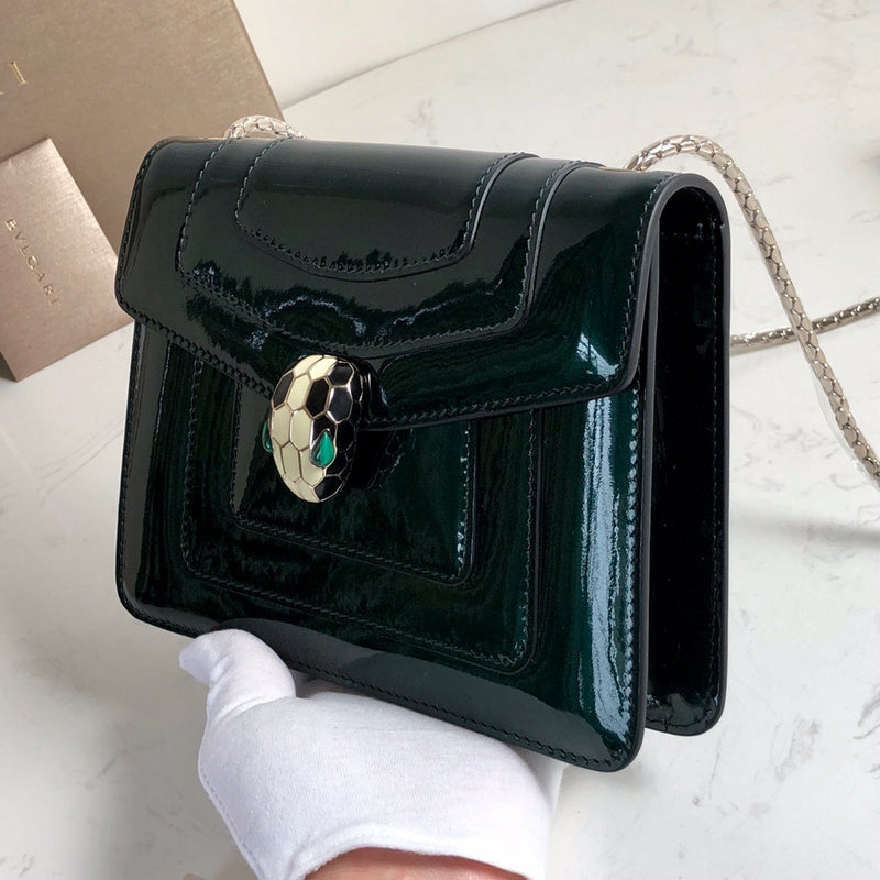 Dragons Bags Detail
