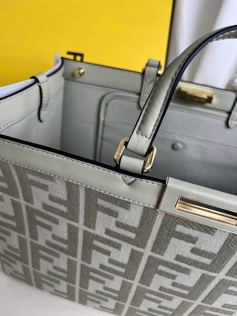 new-designer-premium-bags-nm15638