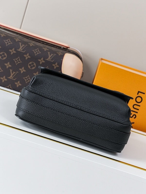 Dragons Bags ln Luxury Bag --71610