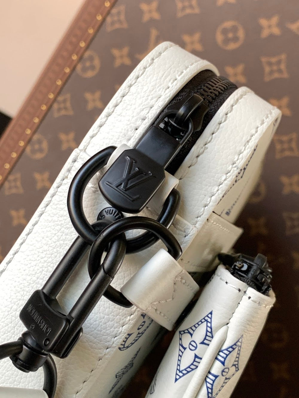 Dragons Bags ln Luxury Bag --71600