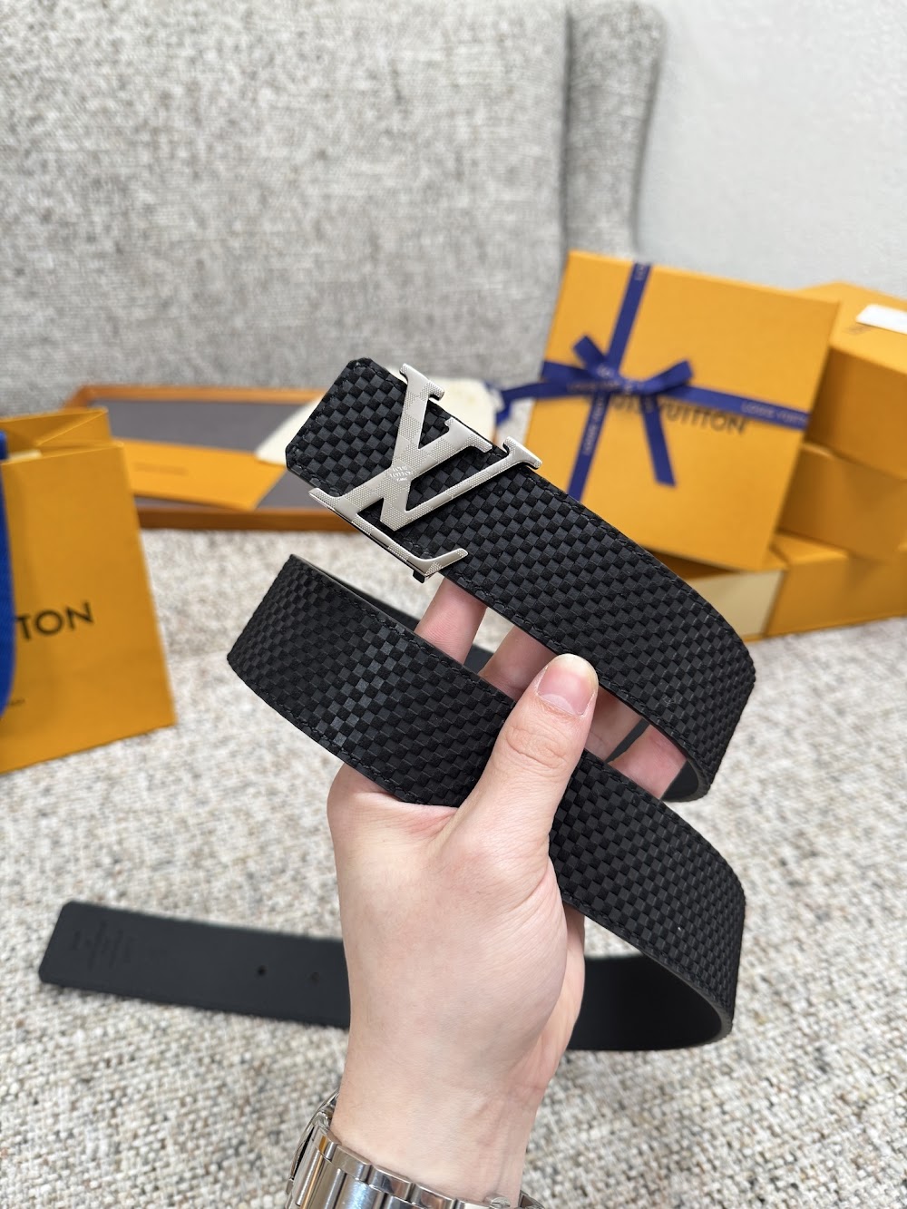 Dragons Bags ln Luxury Belt --110315
