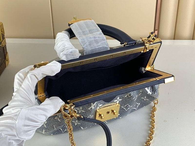Dragons Bags ln Luxury Bag --68490