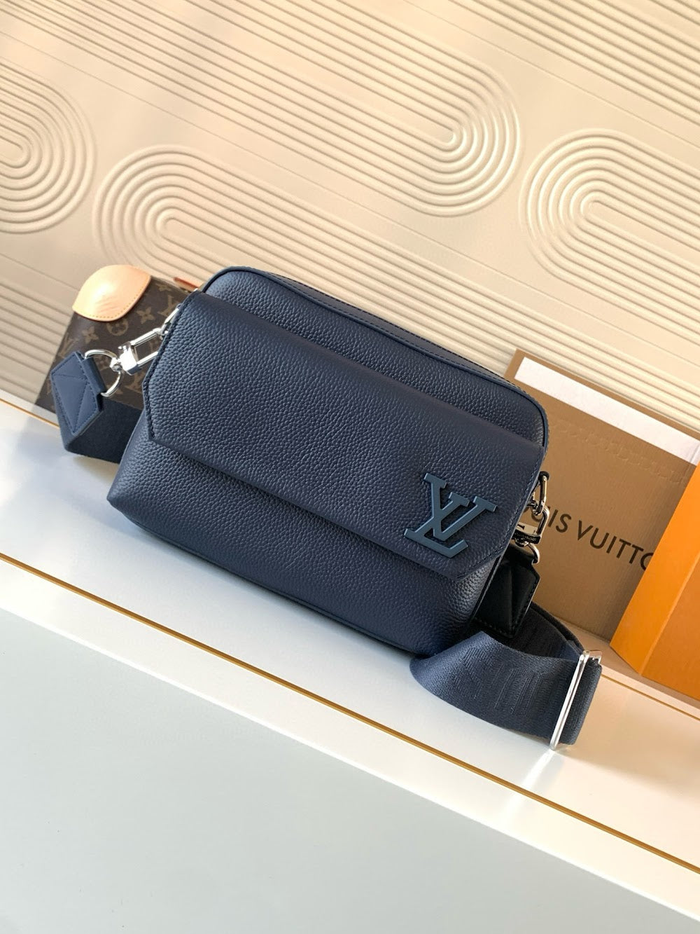 Dragons Bags ln Luxury Bag --71033