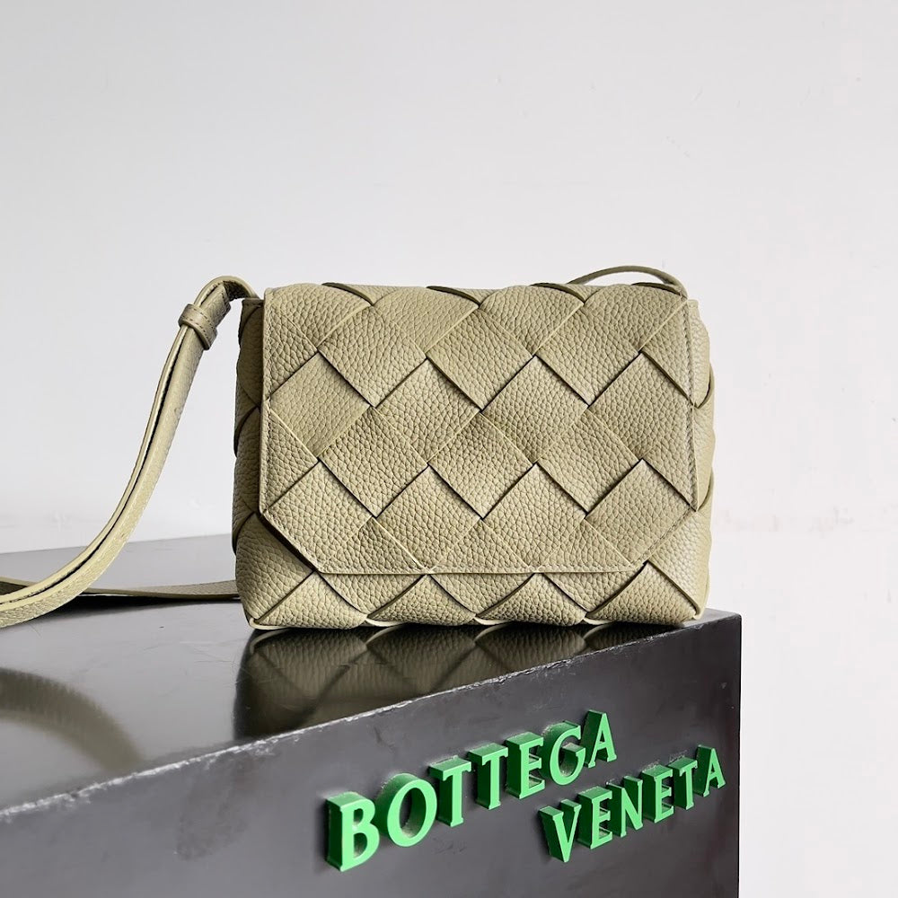 new-luxury-designer-bags-nm10587