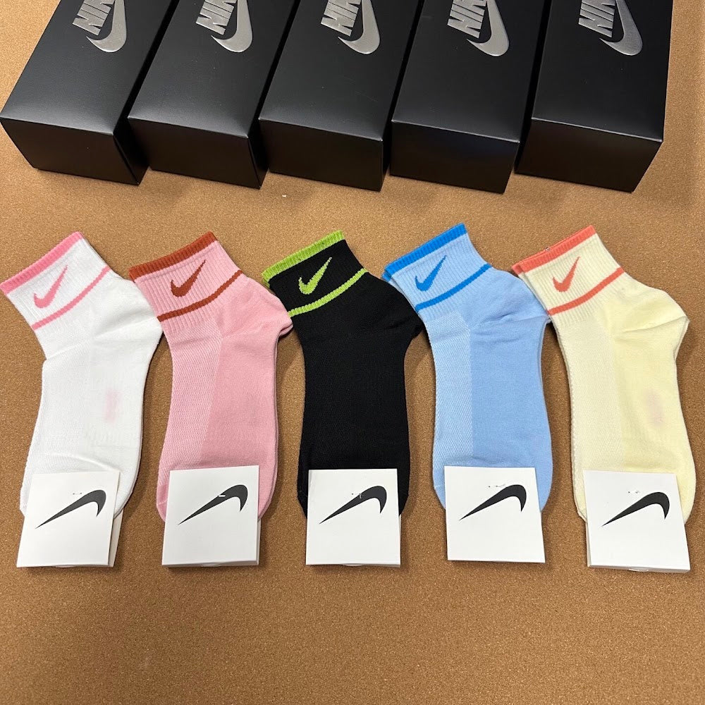 Dragons Bags Premium Luxury Socks --98441