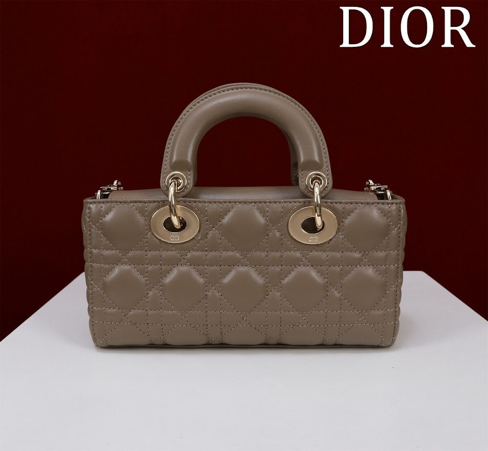 Dragons BagsDiorn Luxury Bag --114750