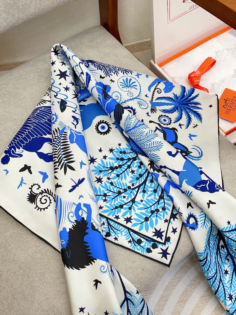 Dragons Bags Premium Designer Scarf --98839