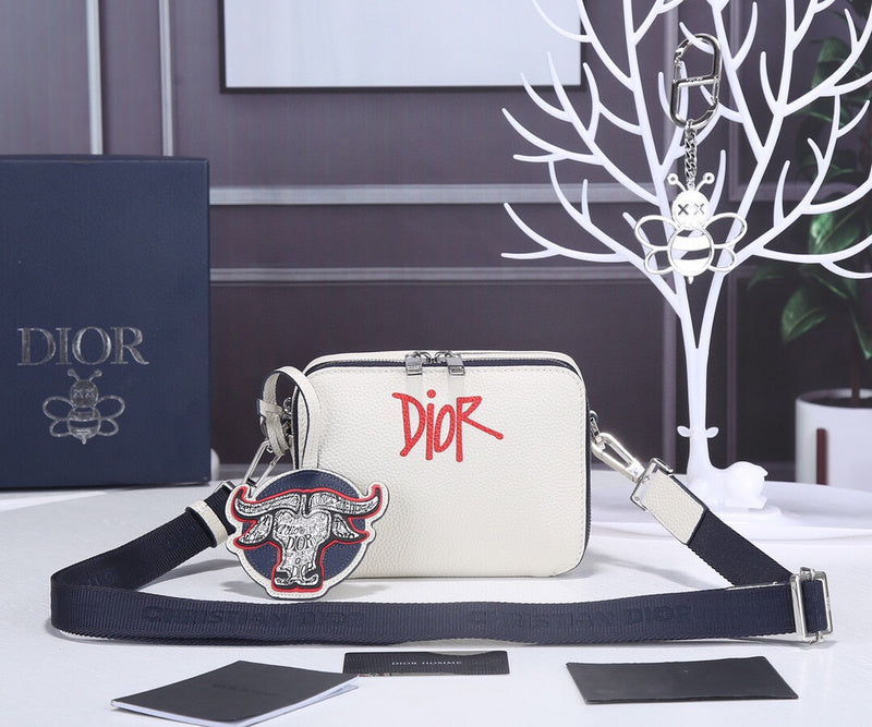 Dragons Bags Detail