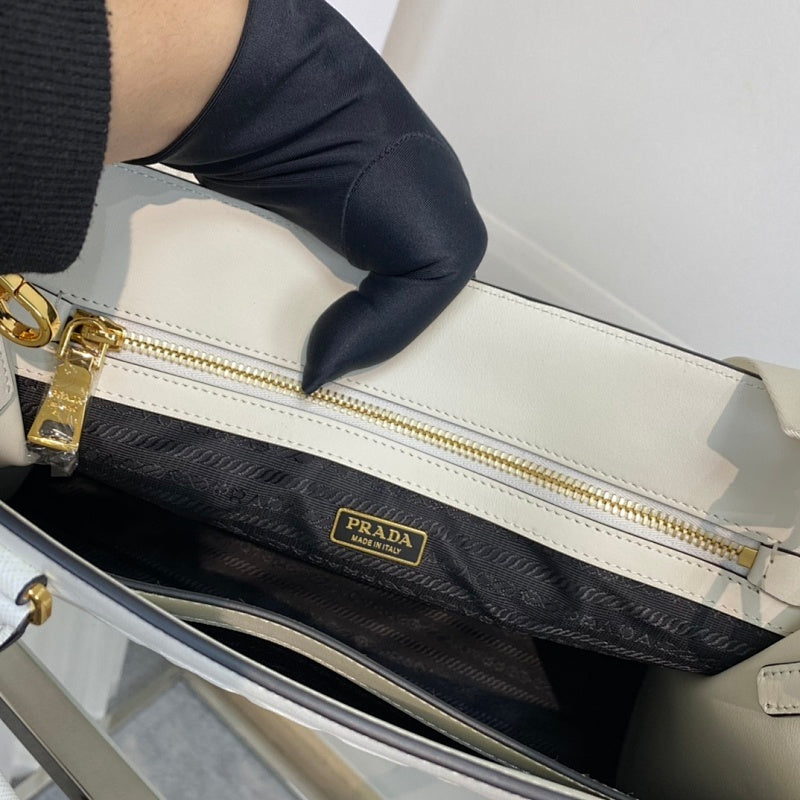 Jessica Bags pradn Luxury Bag --74900