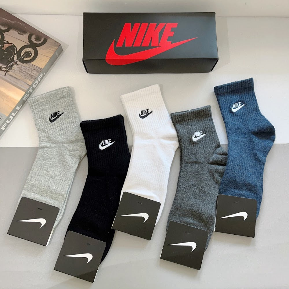 Dragons Bags Premium Luxury Socks --98097