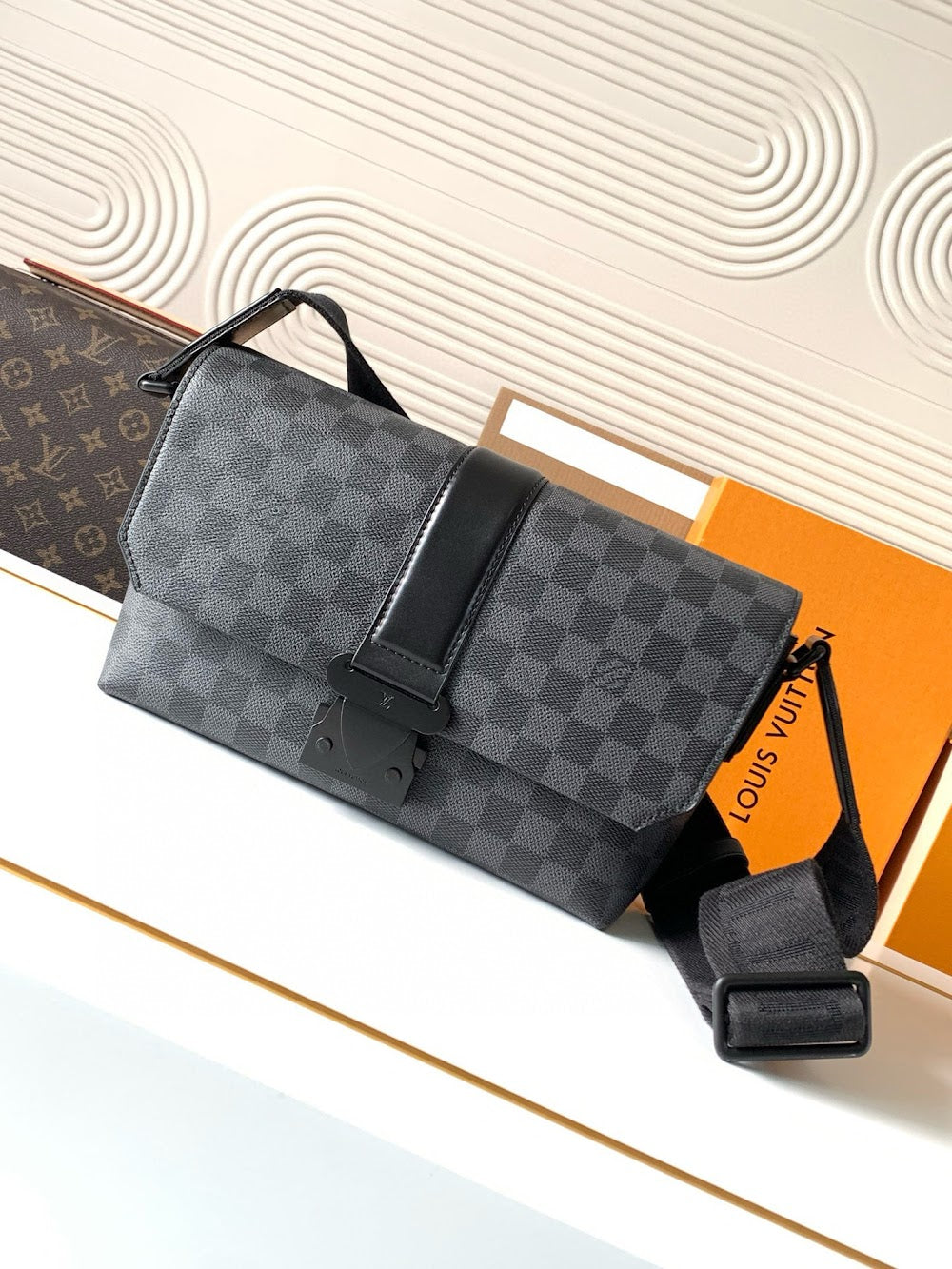 Dragons Bags ln Luxury Bag --71012