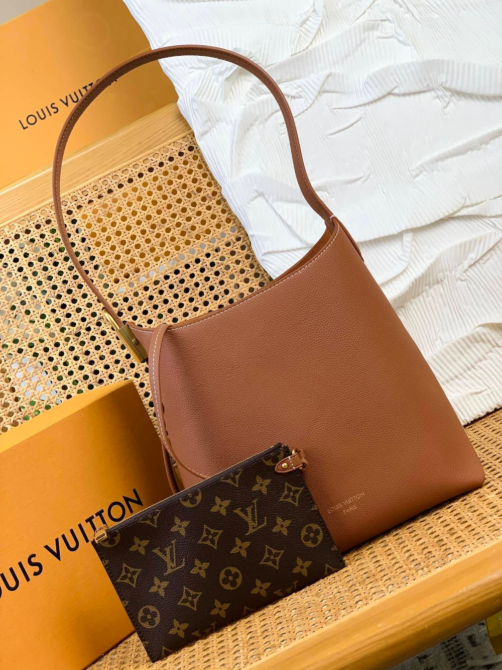 Dragons Bags ln Luxury Bag --62400