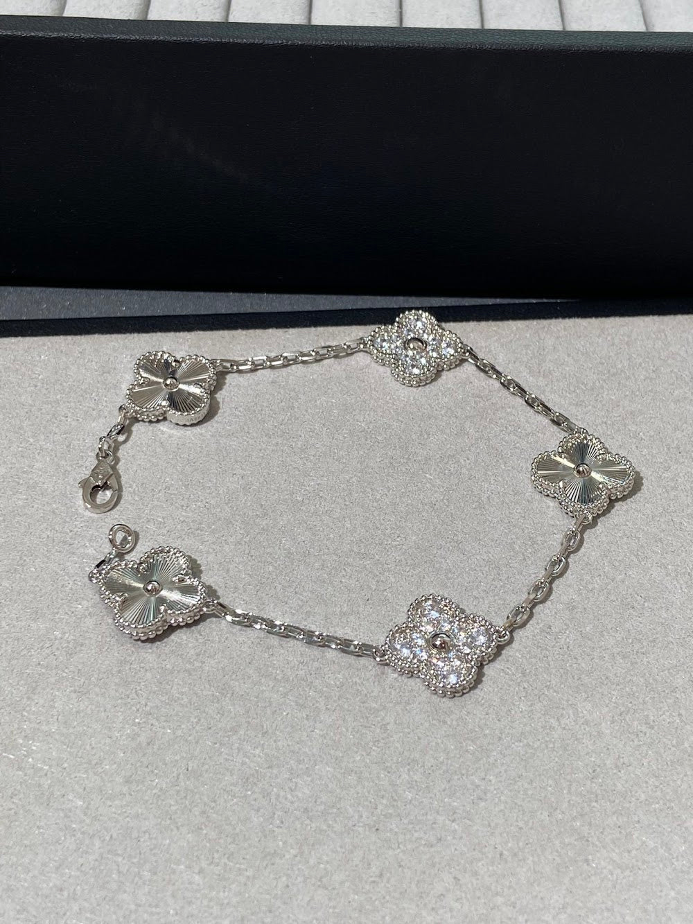 Dragons Bags VCA Luxury Jewelry --51689
