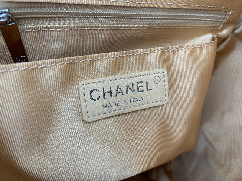 Dragons Bags Detail
