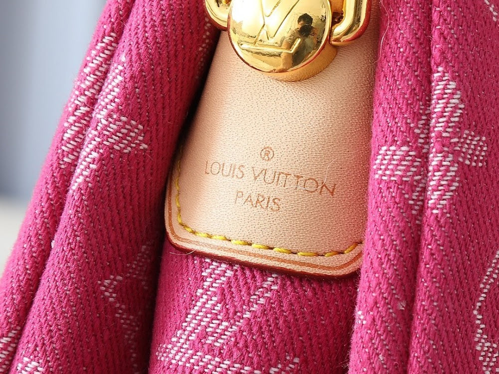Dragons Bags ln Luxury Bag --76453