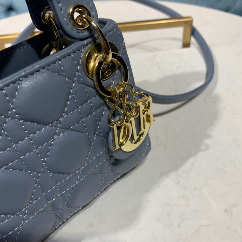 Dragons Bags Detail