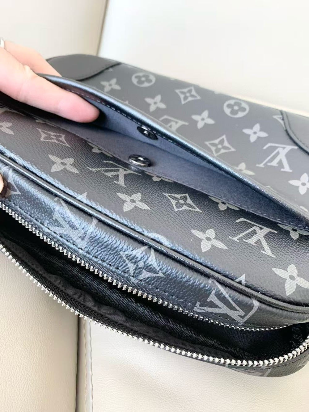 Dragons Bags ln Luxury Bag --71546