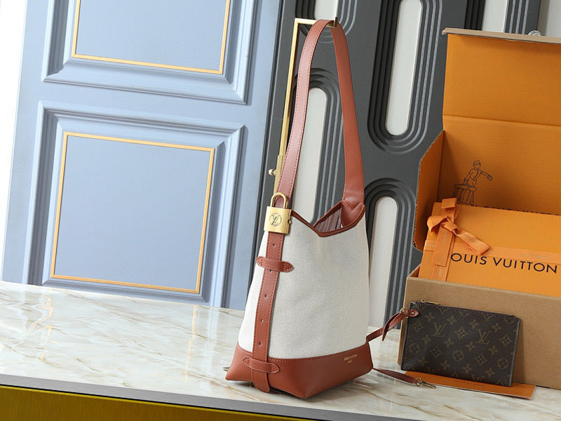 Dragons Bags ln Luxury Bag --81752