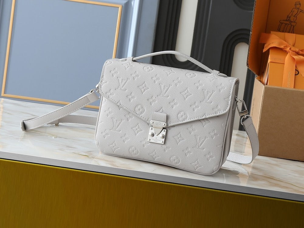 Dragons Bags ln Luxury Bag --76741