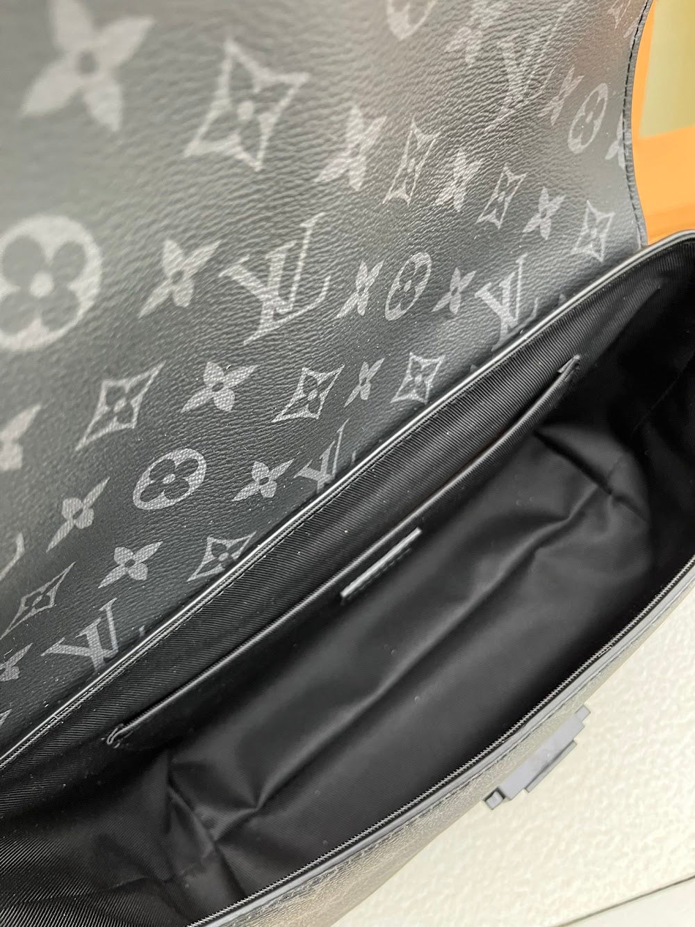 Dragons Bags ln Luxury Bag --70298