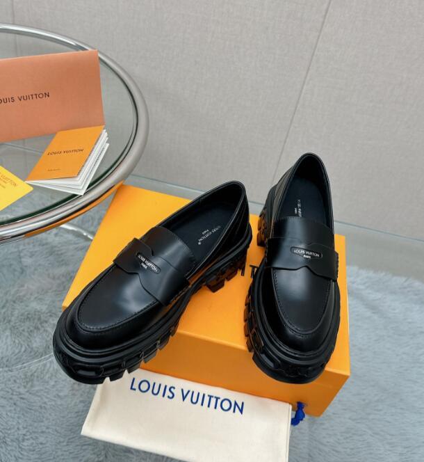 Dragons Bags Detail
