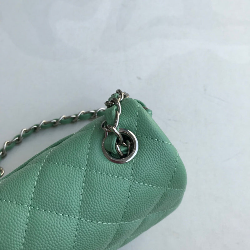 Dragons Bags Detail