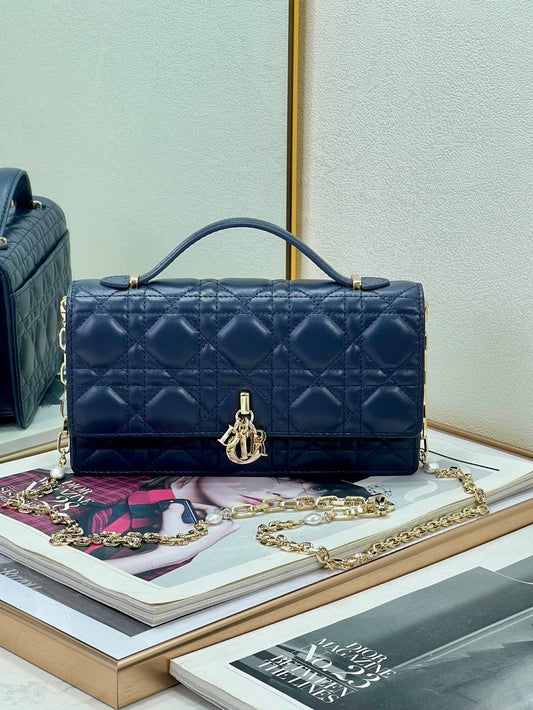 Dragons BagsDiorn Luxury Bag --116203