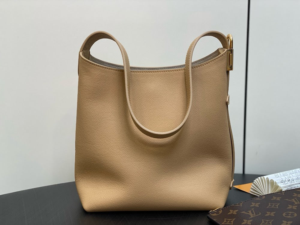 Dragons Bags ln Luxury Bag --81476