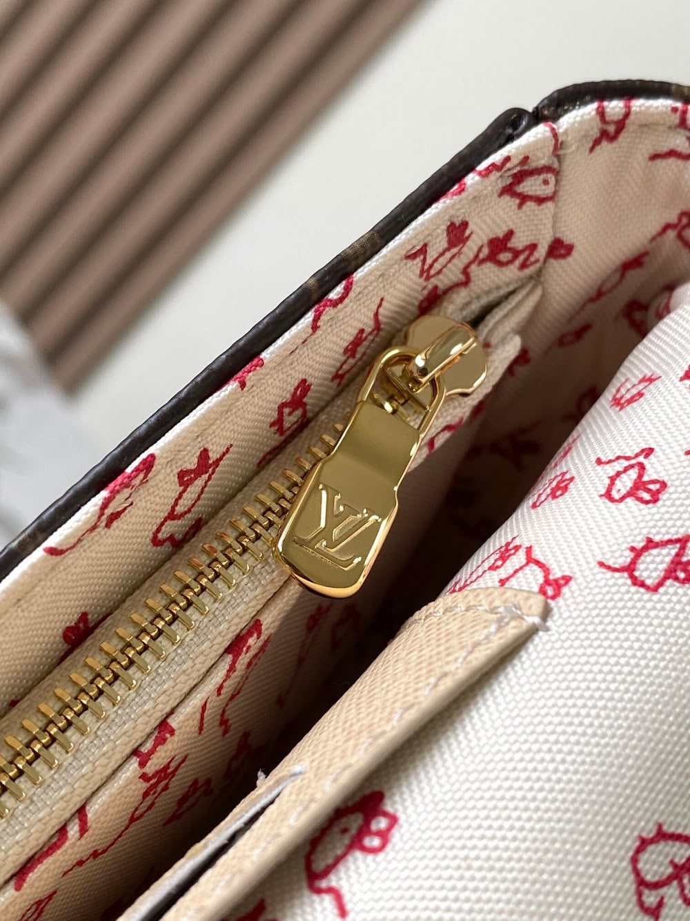 Dragons Bags ln Luxury Bag --96778