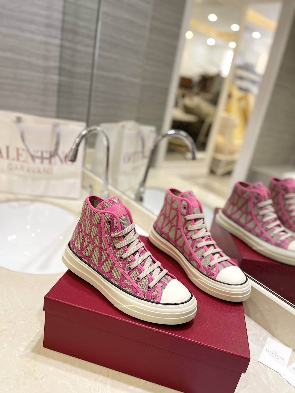 Dragons Bags Valentino Luxury Shoes --52646