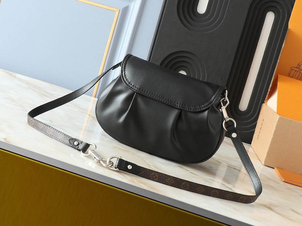 Dragons Bags ln Luxury Bag --76383
