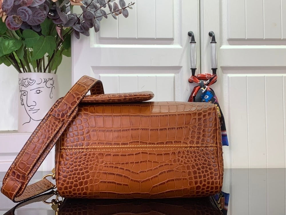 Dragons Bags ln Luxury Bag --97163