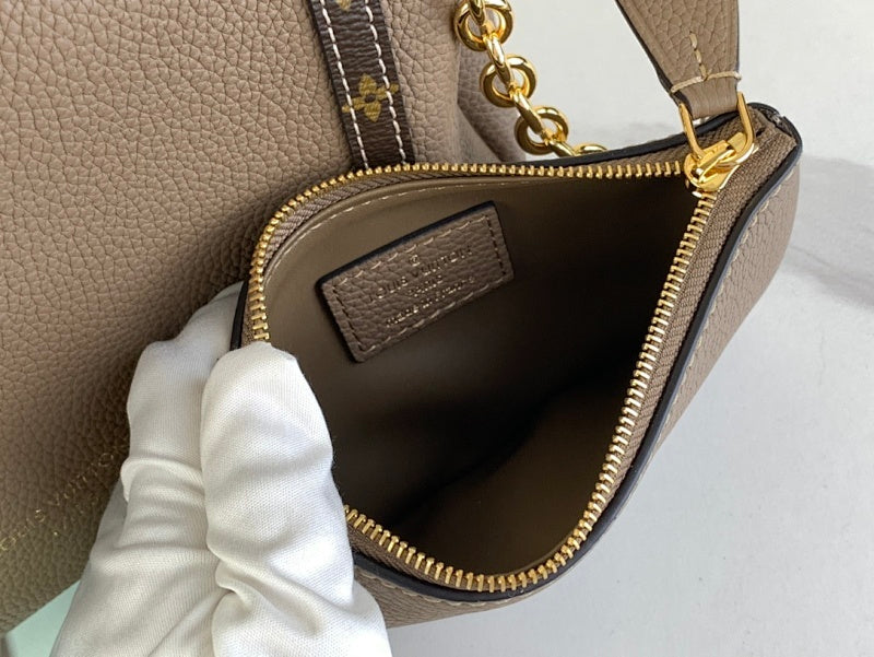 Dragons Bags ln Luxury Bag --62686