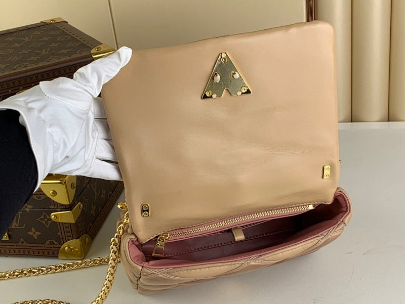Dragons Bags ln Luxury Bag --68940