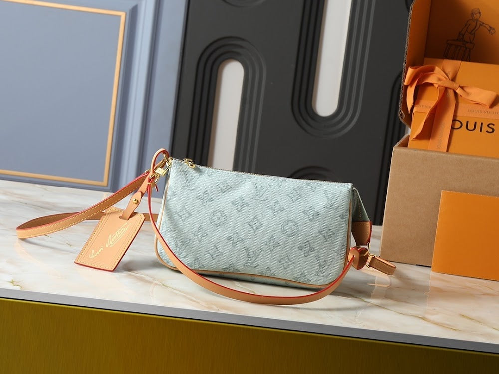 Dragons Bags ln Luxury Bag --77785