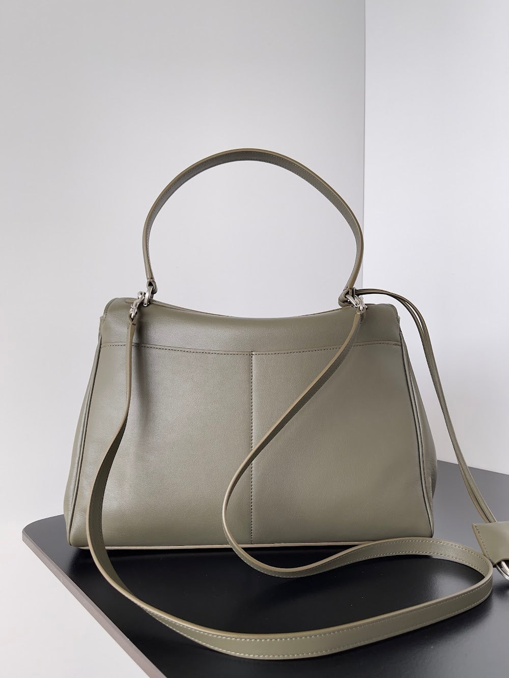 Dragons Bags Balenciaga Luxury Bag --110627