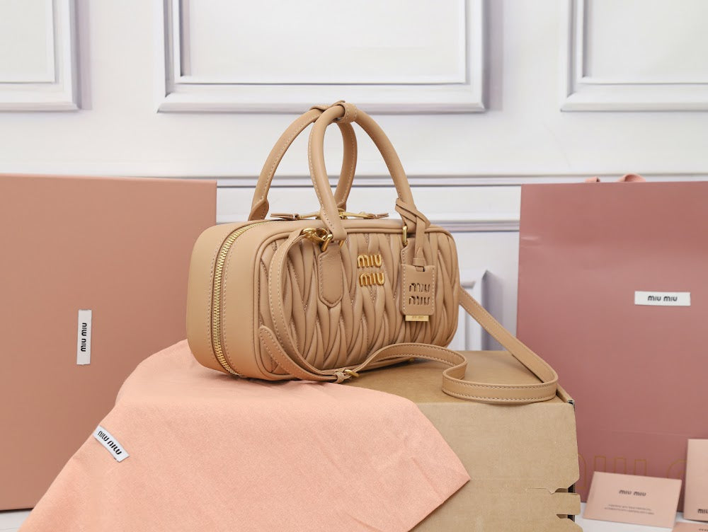 Dragons Bags Miun Miun Luxury Bag --123379