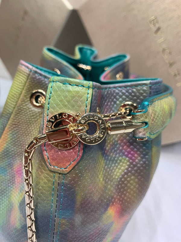 Dragons Bags Detail