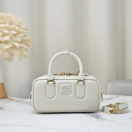 Dragons Bags Miun Miun Luxury Bag --123601