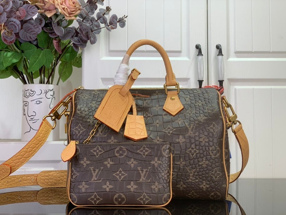 Dragons Bags ln Luxury Bag --97148