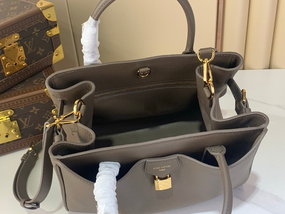 Dragons Bags ln Luxury Bag --63040