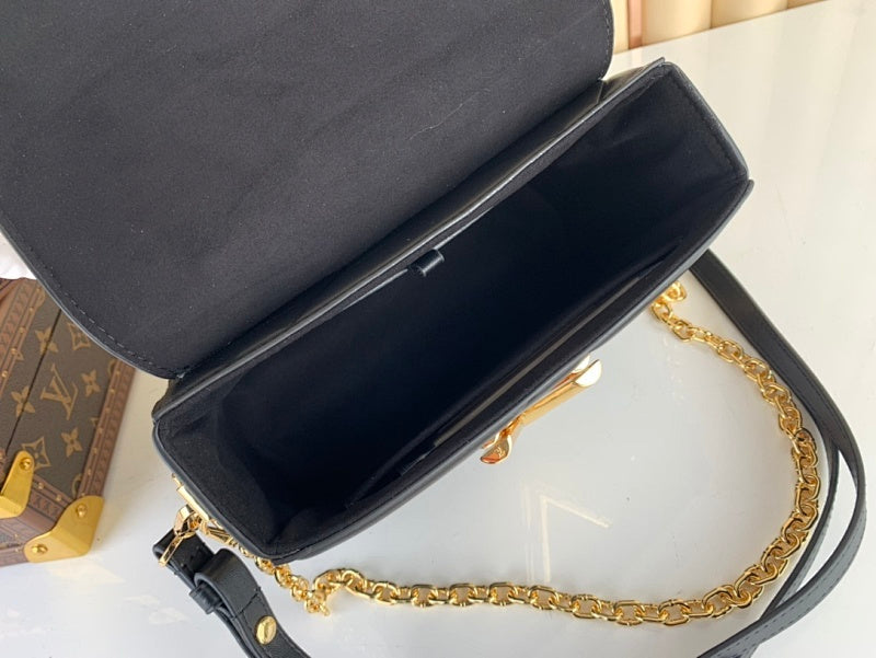 Dragons Bags ln Luxury Bag --60708