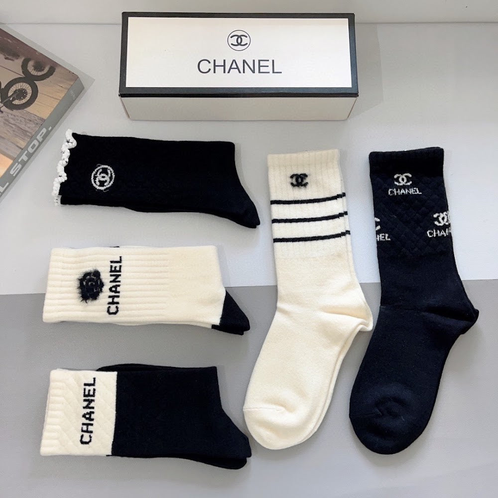 Dragons Bags Premium Luxury Socks --97717