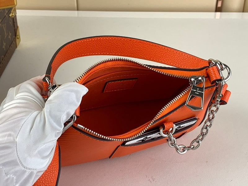 Dragons Bags ln Luxury Bag --61795