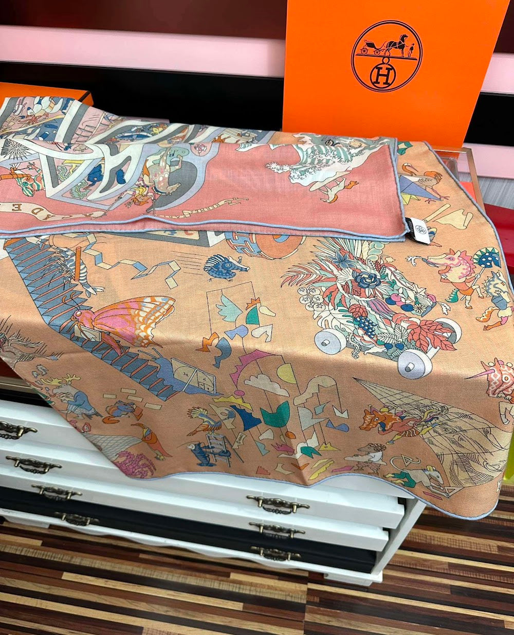 Dragons Bags Premium Designer Scarf --99348