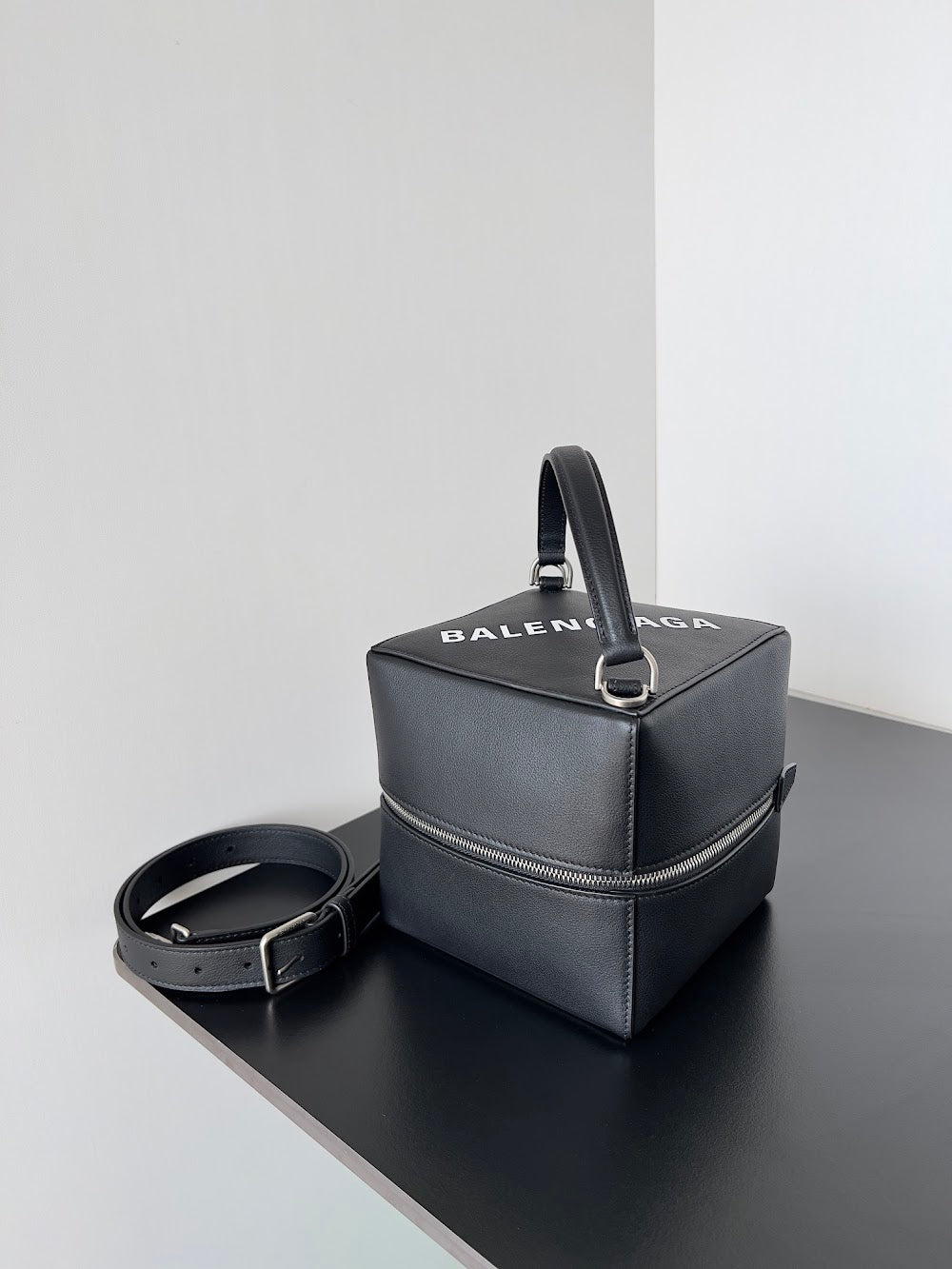 Dragons Bags Balenciaga Luxury Bag --111299