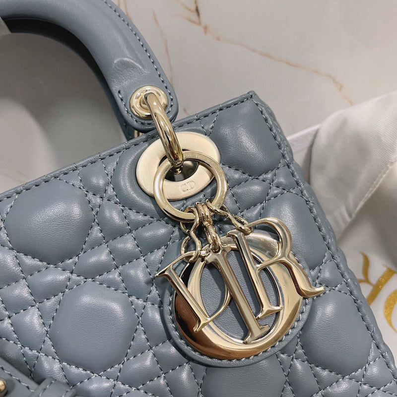 Dragons Bags Detail