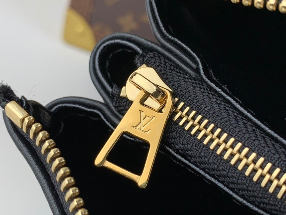 Dragons Bags ln Luxury Bag --61701