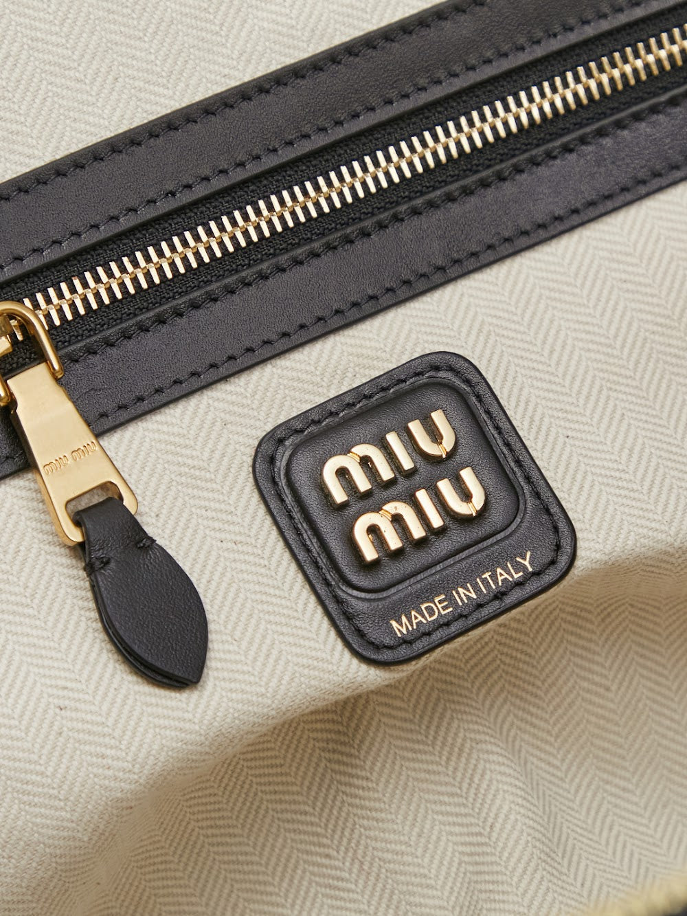 Dragons Bags Miun Miun Luxury Bag --123102